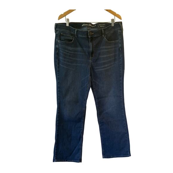 Eddie Bauer Women's Slightly Curvy Boot Cut Med Wash SZ 18 Western Plus Size - Picture 1 of 8